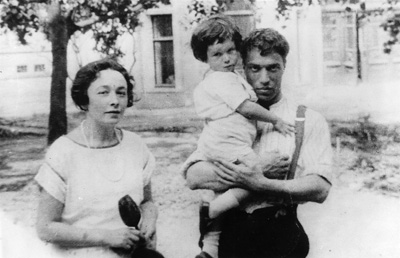 1927 Boris with his first wife, Evgenia, and their son Evgeni